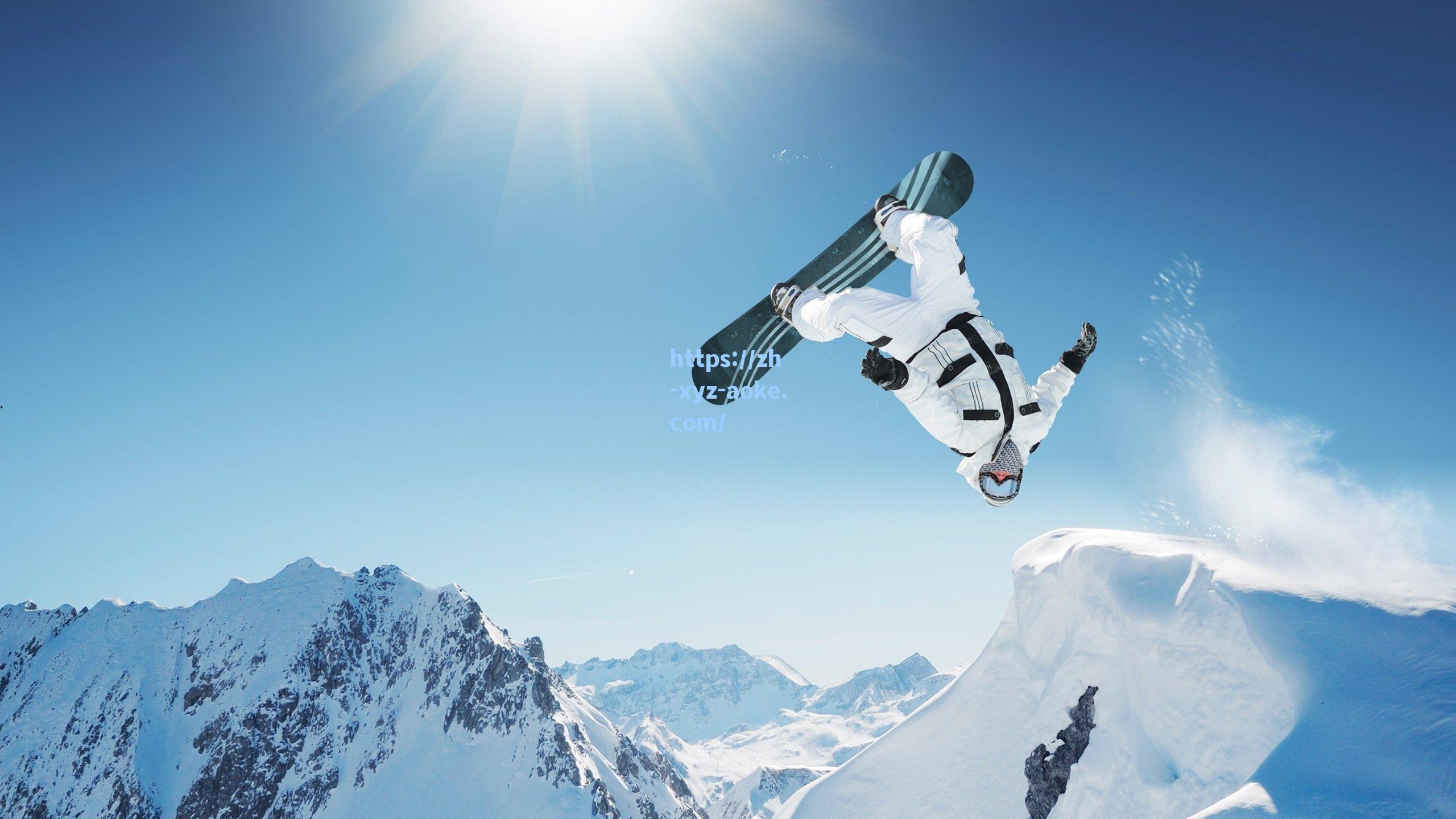 威少时尚派对惊喜重逢前队友 右手护具成焦点引关注